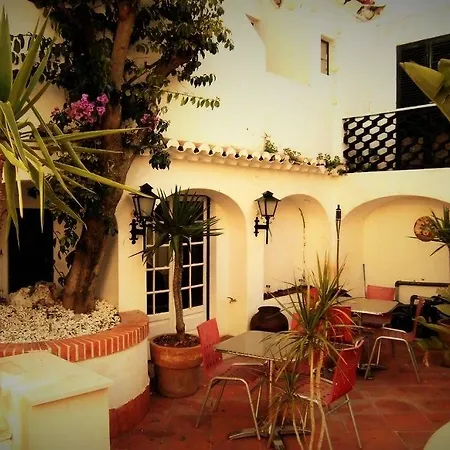 Hostel The White Butterfly *