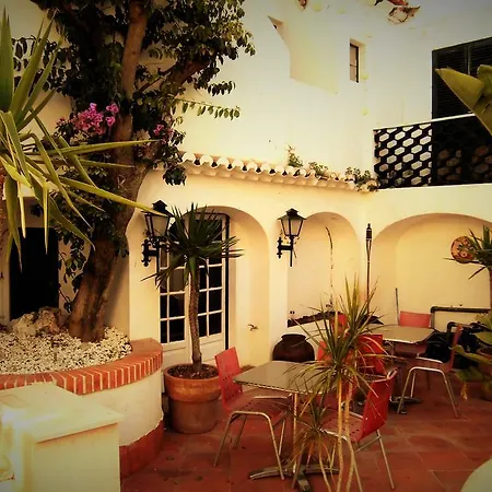 Hostel The White Butterfly *