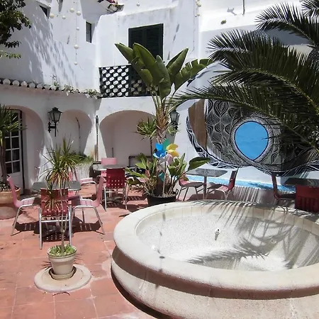 The White Butterfly לאגוּ‏ש