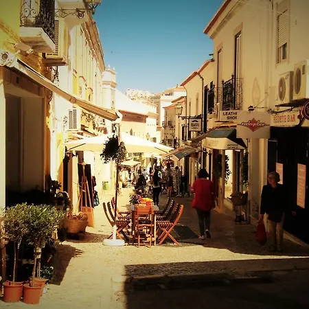 אכסניה The White Butterfly